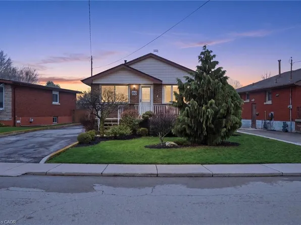 80 Luscombe St, Hamilton, ON L9A 2J8
