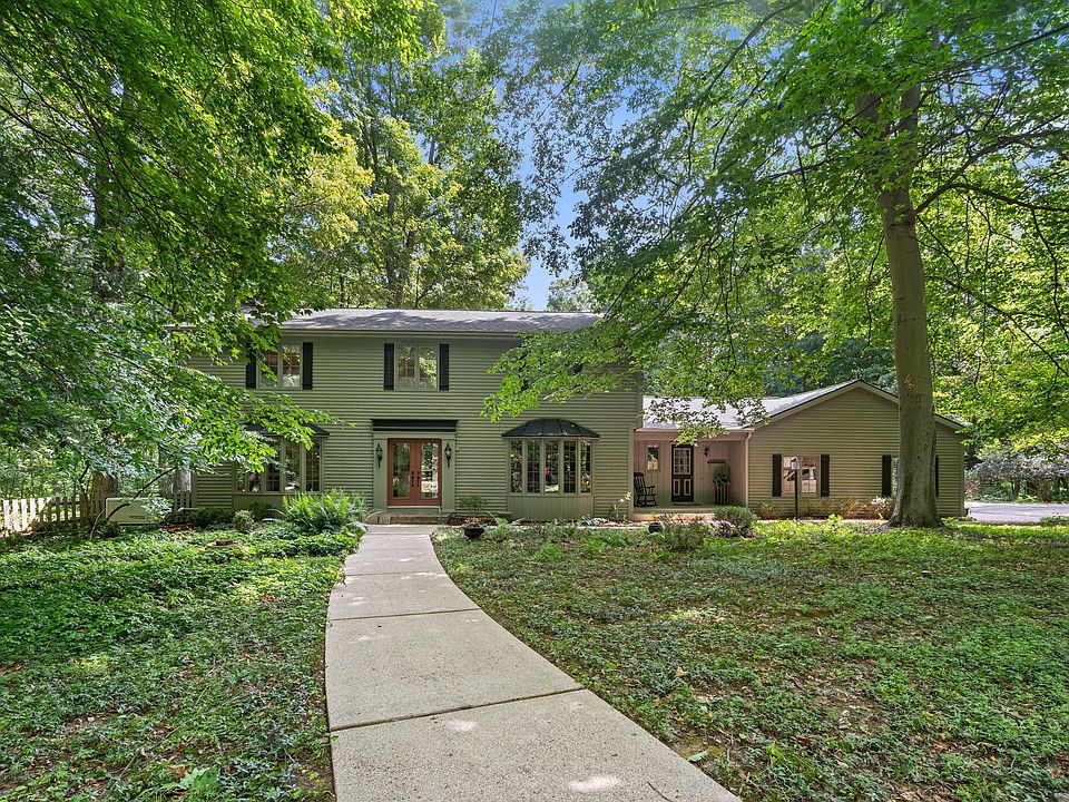 1st image of 10265 River Shore Dr SE