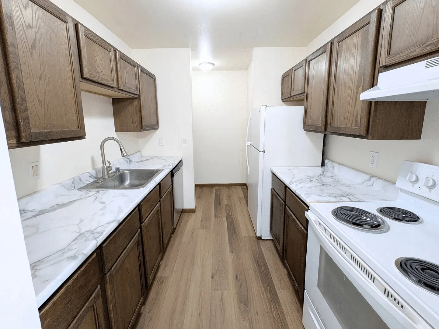 Sunset Lane Apartments — Photo 2