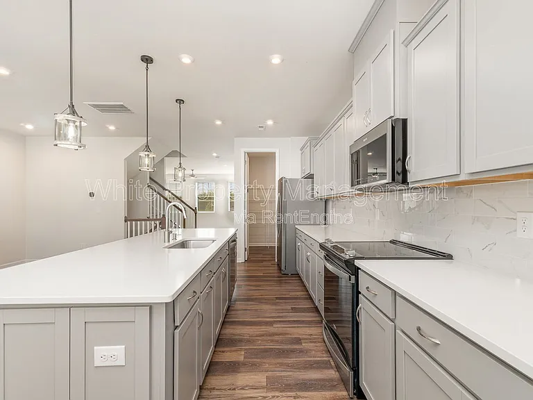 114 Marron Dr — Photo 8