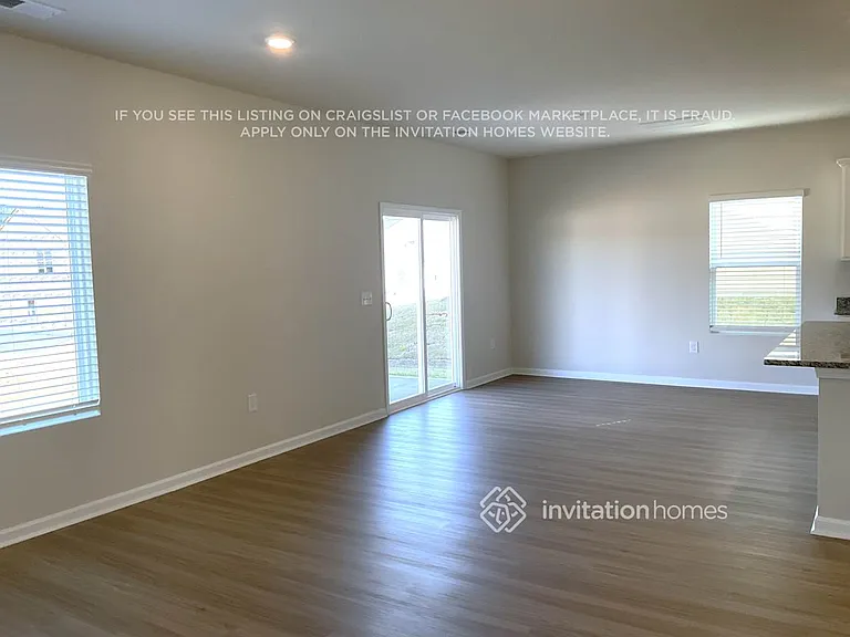 3331 Fox Hall Dr — Photo 3