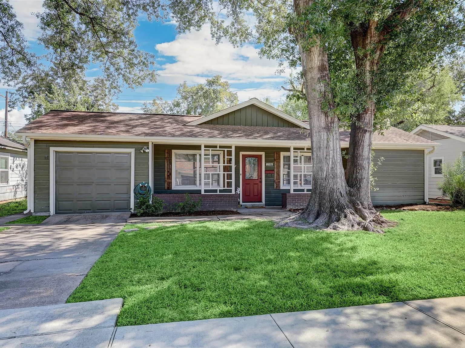4 bed, 2.0 bath, 1394 sqft, $2,250 — Photo 1