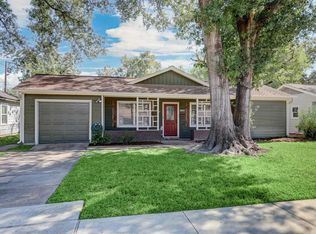 1946 Norcrest Dr, Houston, TX 77055