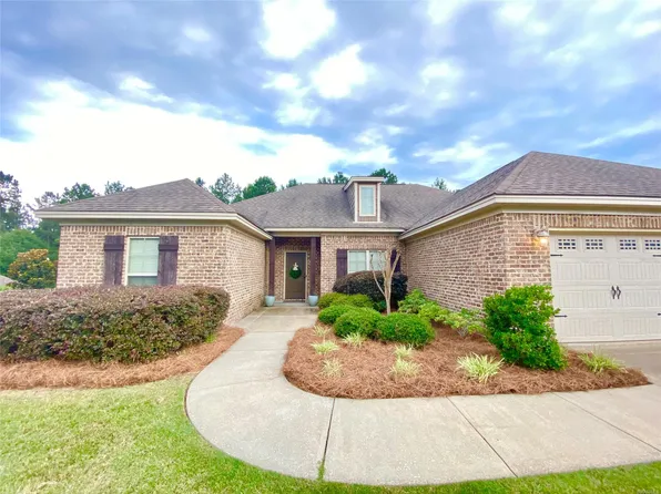 930 Southern Hills Dr, Wetumpka, AL 36093