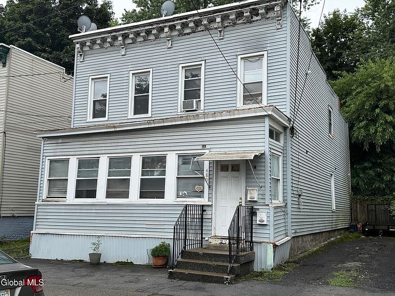 2nd image of 480 3rd Street