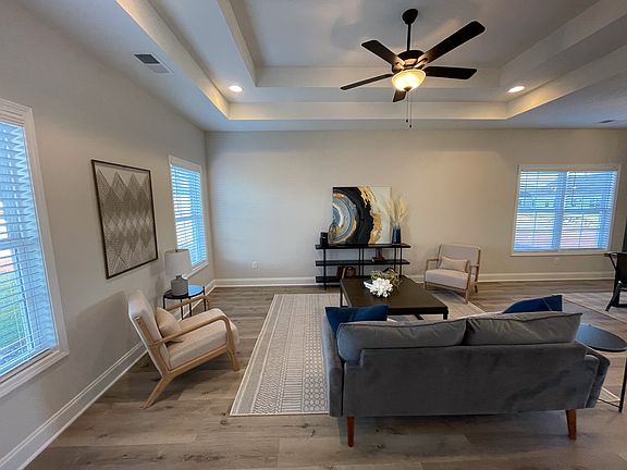 The Calumet Plan, Living Room