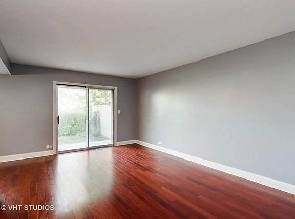 2nd image of 650 Versailles Cir Unit D
