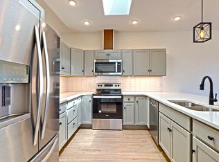 66 E Chester St #202, Champaign, IL 61820