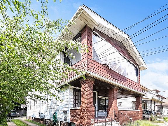 3rd image of 15711 Grovewood Ave #1