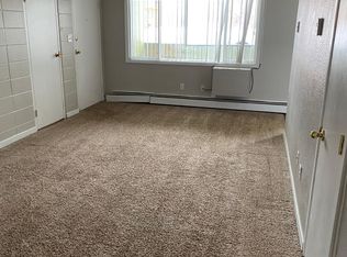 305 Cottonwood Ln APT 4, Gillette, WY 82718