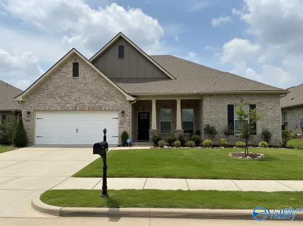 24024 Quints Dr, Athens, AL 35613