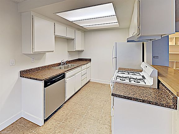 2nd image of 173 Pala Vista Dr APT 6
