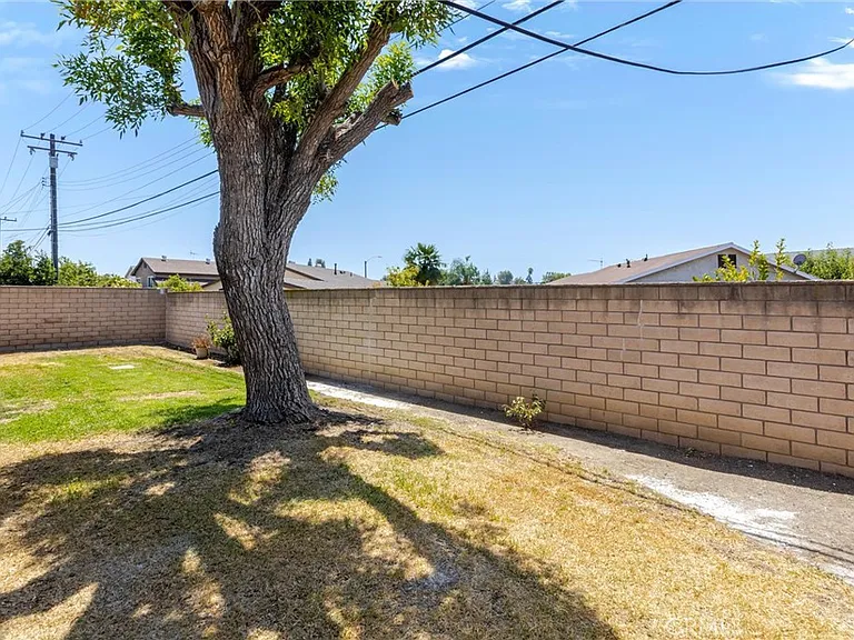 18814 Elizondo St — Photo 22
