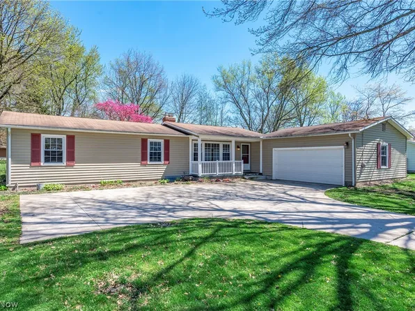 3357 Mark Ln, Barberton, OH 44203