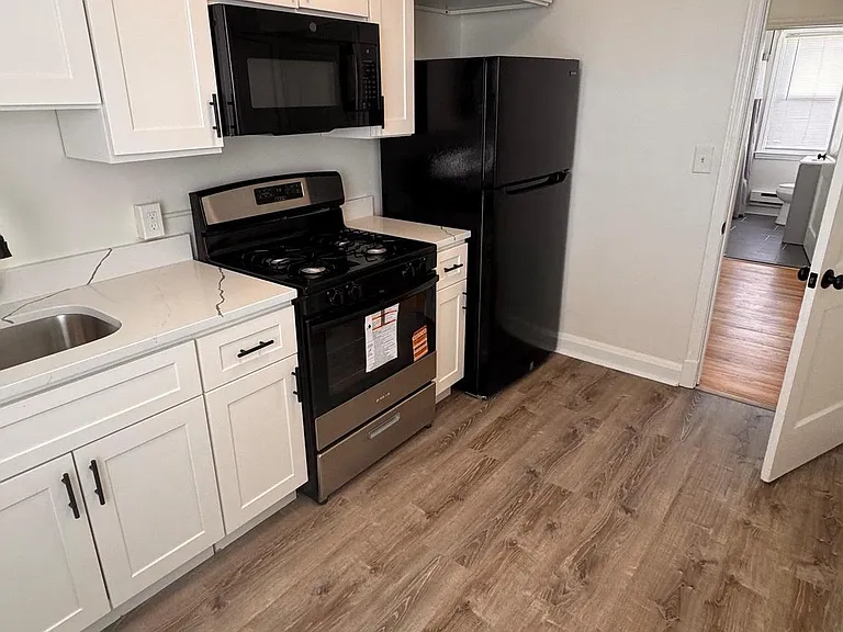 4104 Erdman Ave #2 — Photo 9