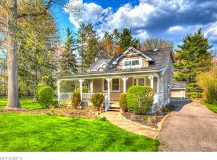 4119 Giles Rd, Moreland Hills, OH 44022