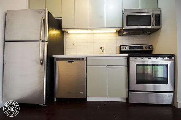 Rented by MySpaceNYC | media 50