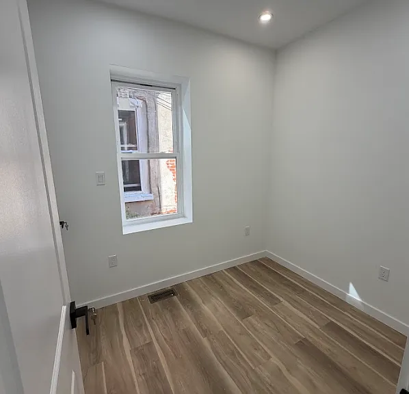 6112 Walnut St #1 — Photo 7