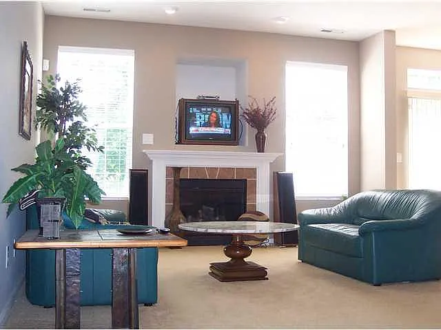 Building Photo - 3927 Weston Pointe Dr