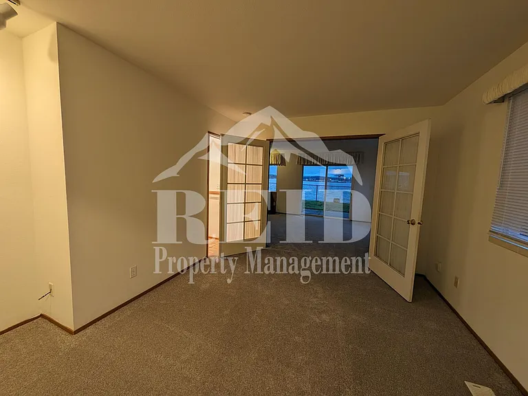 305 Shore Dr #307 — Photo 10