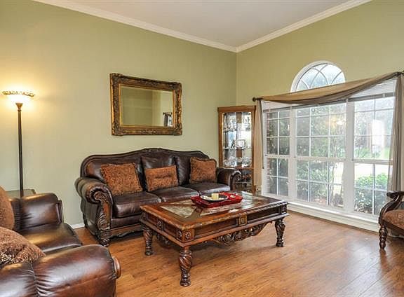 2nd image of 2707 Saint Charles Dr