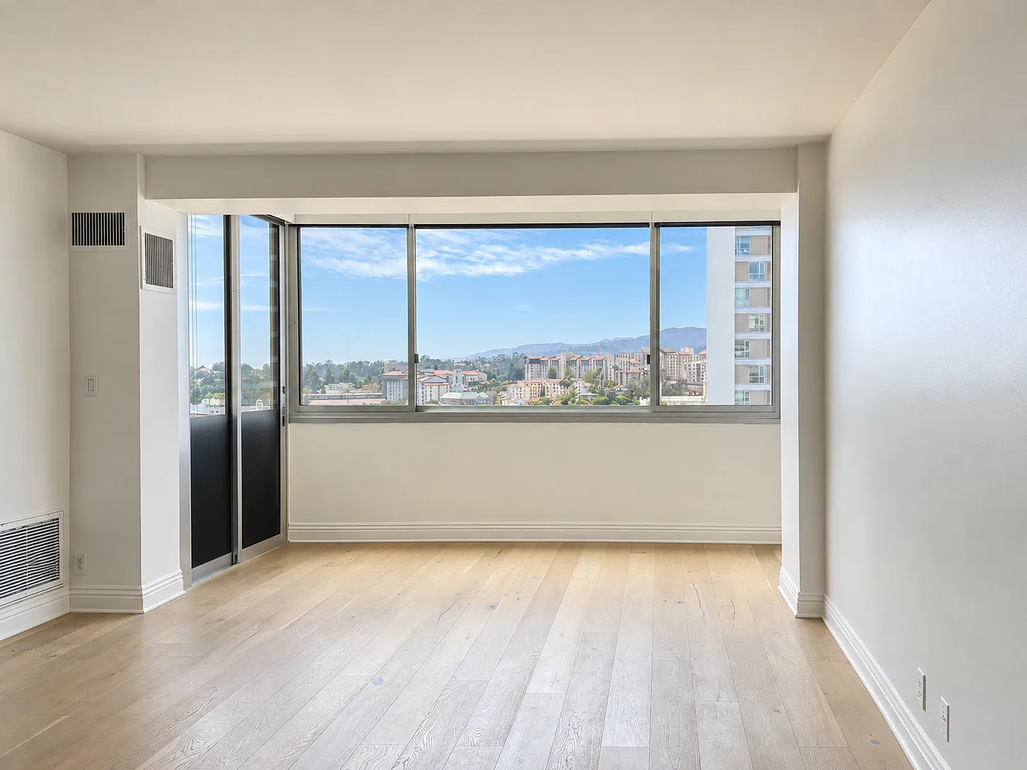 1 bed, 750 sqft, $3,695 — Photo 4