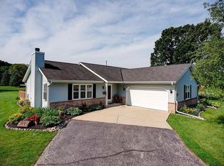 S52W23725 Partridge Ln, Waukesha, WI 53189