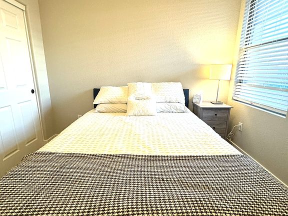 4th image of 20100 N 78th Pl APT 3098