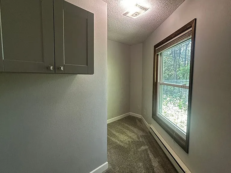 4729 McCulloch St — Photo 14
