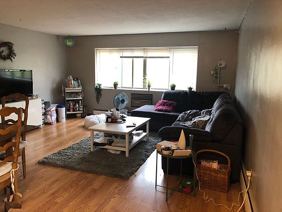 5th image of 616 10th Ave SE #102