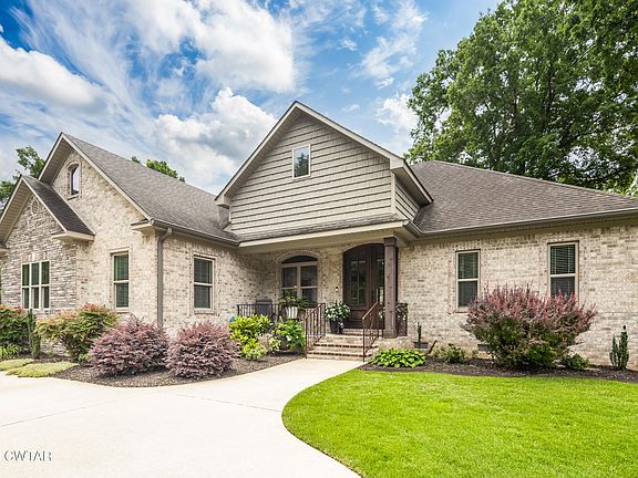 3rd image of 32 Sunhaven Dr