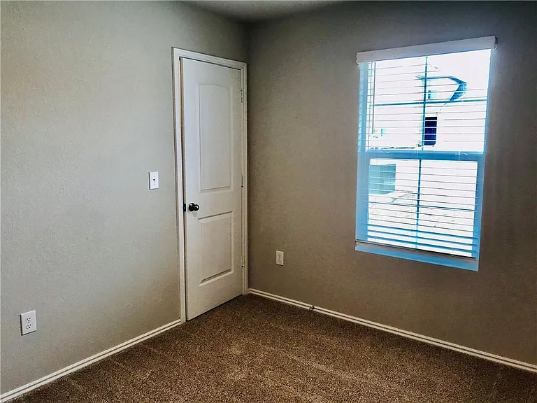 6009 Xene Dr — Photo 12