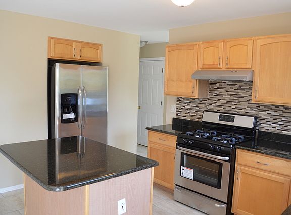 3rd image of 6 Glascow Ct