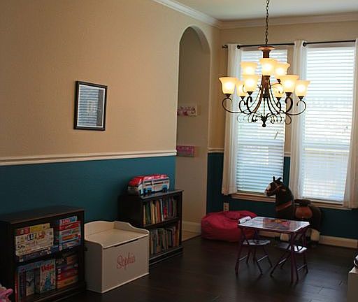4th image of 21310 Avett Dr