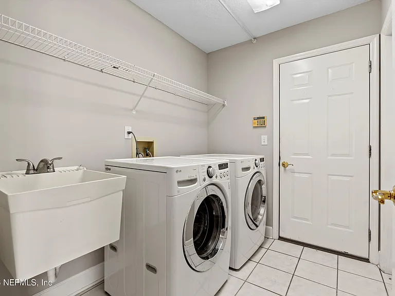 7610 Sentry Oak Cir W — Photo 6