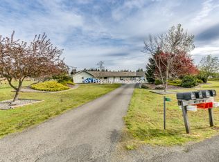 93 Jesslyn Ln APT C, Sequim, WA 98382