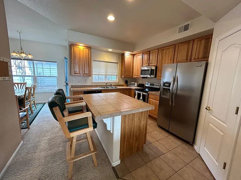 5050 Brookfield Dr — Photo 5