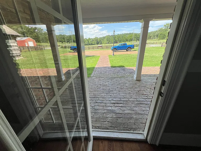 290 Kirk Ln — Photo 30