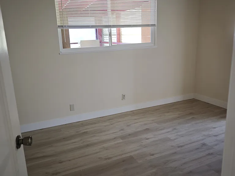 2225 Pamela Dr — Photo 10