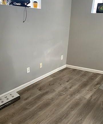 3rd image of 28 W Nixon St