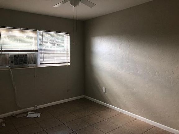 5th image of 21262 Coulton Ave