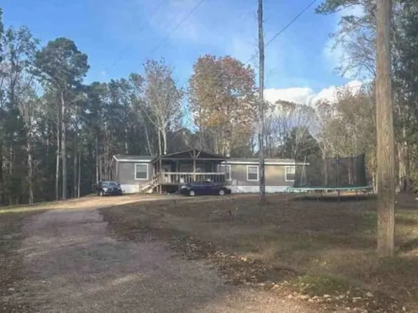 202 Moore St, Morton, MS 39117