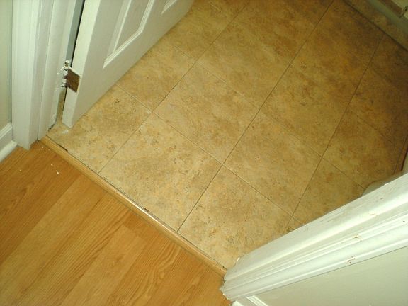 Kitchen Hallway/Front Bath (Full) Transition