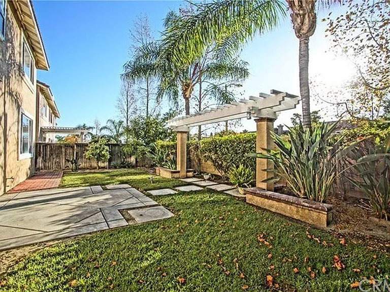 7350 Legacy Pl — Photo 32