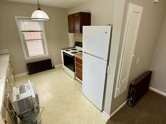 5th image of 24905 Crocker Blvd #3