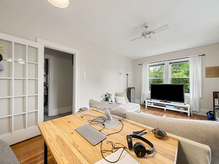 592 Washington St #5 — Photo 2