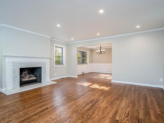 2nd image of 683 Far Hills Ave