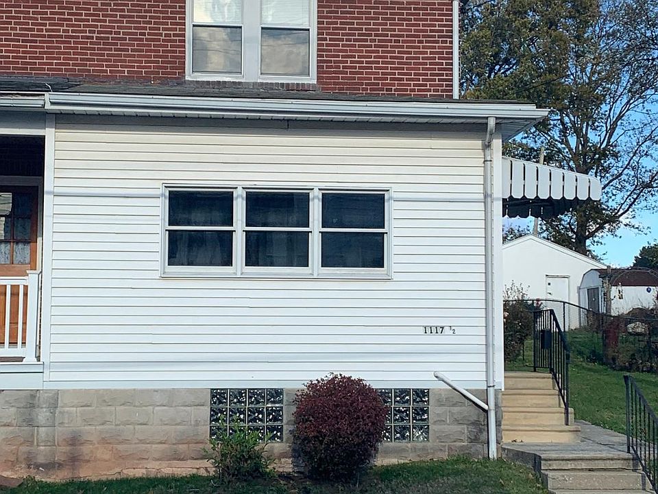 2nd image of 1117 Center Ave