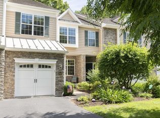 838 Huntington Dr, Fishkill, NY 12524