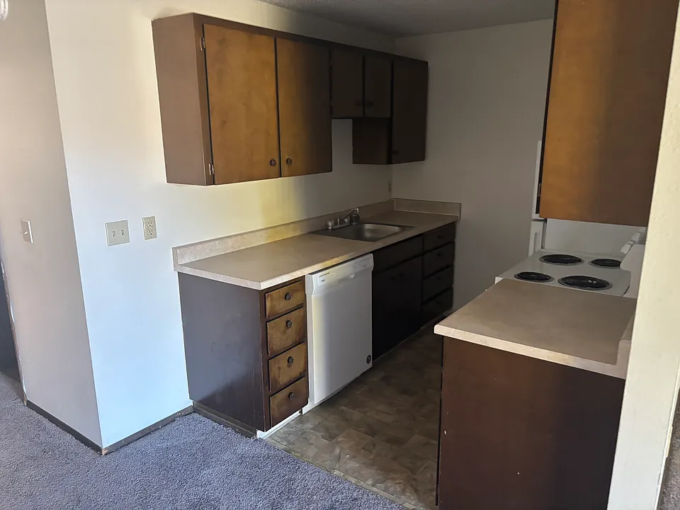 6611 Lakewood Dr W #46